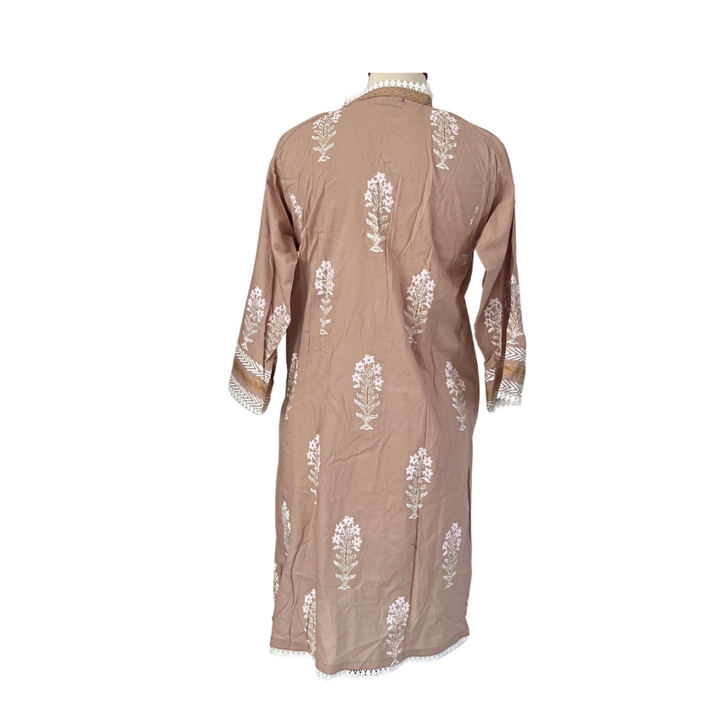 Blocked Beige & White Block Print & Lace Kurta | Gently Used |