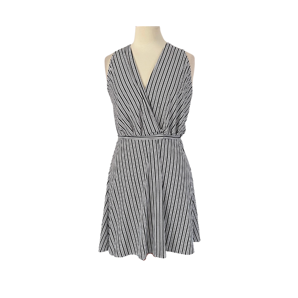 Mango Black And White V-Neck Sleeveless Knee Length Dress | Like New |