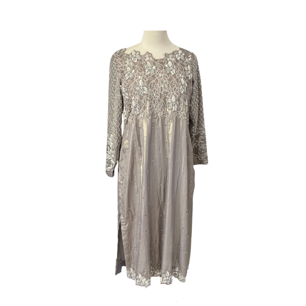 Farnaz Mustafa Grey Embellished & Embroidered Outfit (3 pieces) | Gently Used |