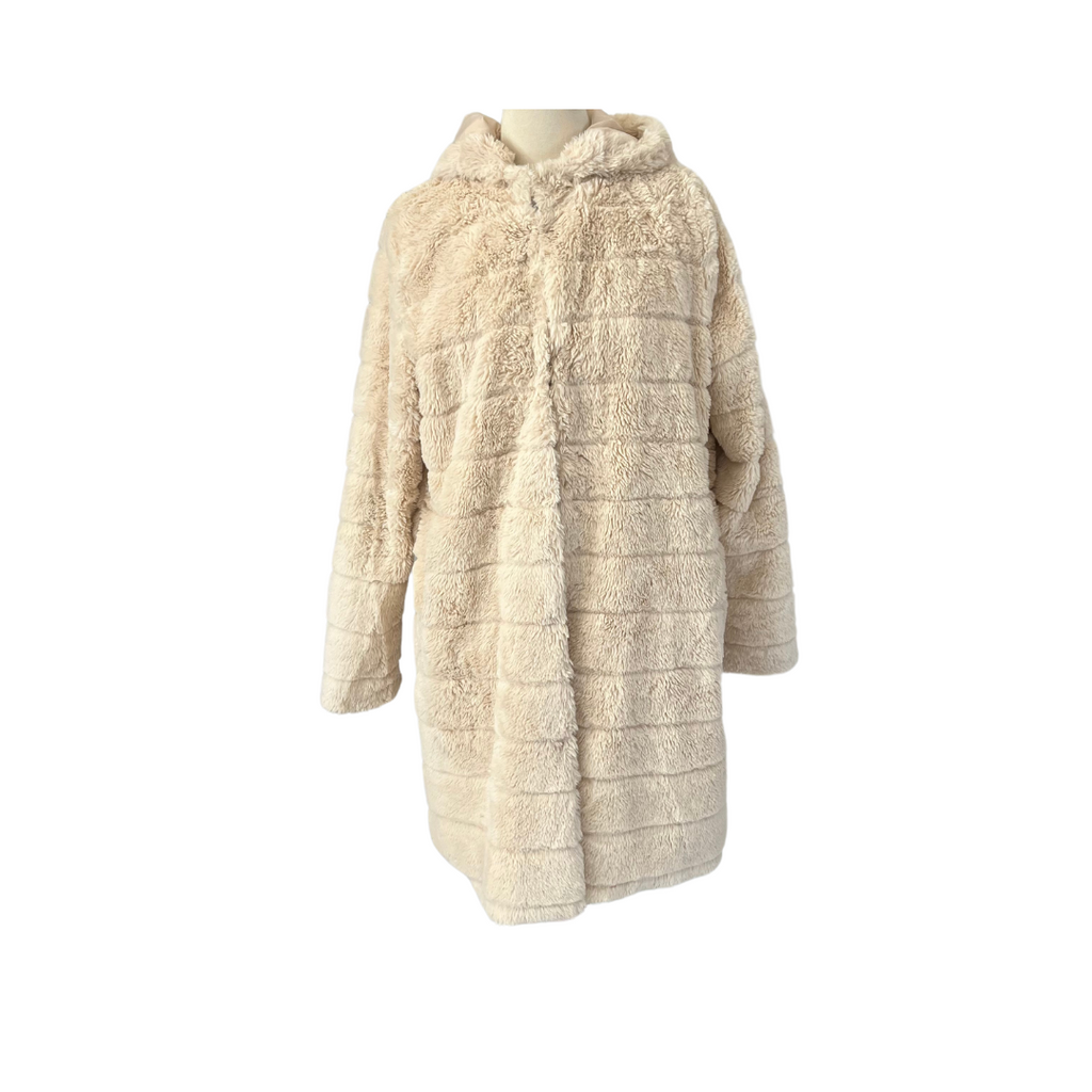 AMISU Cream Faux Fur Winter Coat | Gently Used |