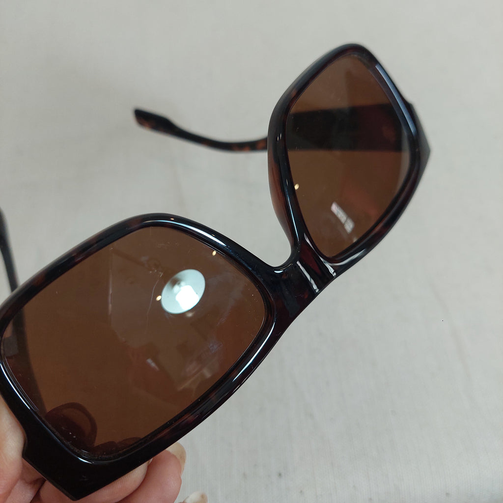 Burberry B4358 Brown Gradient Sunglasses | Gently Used |