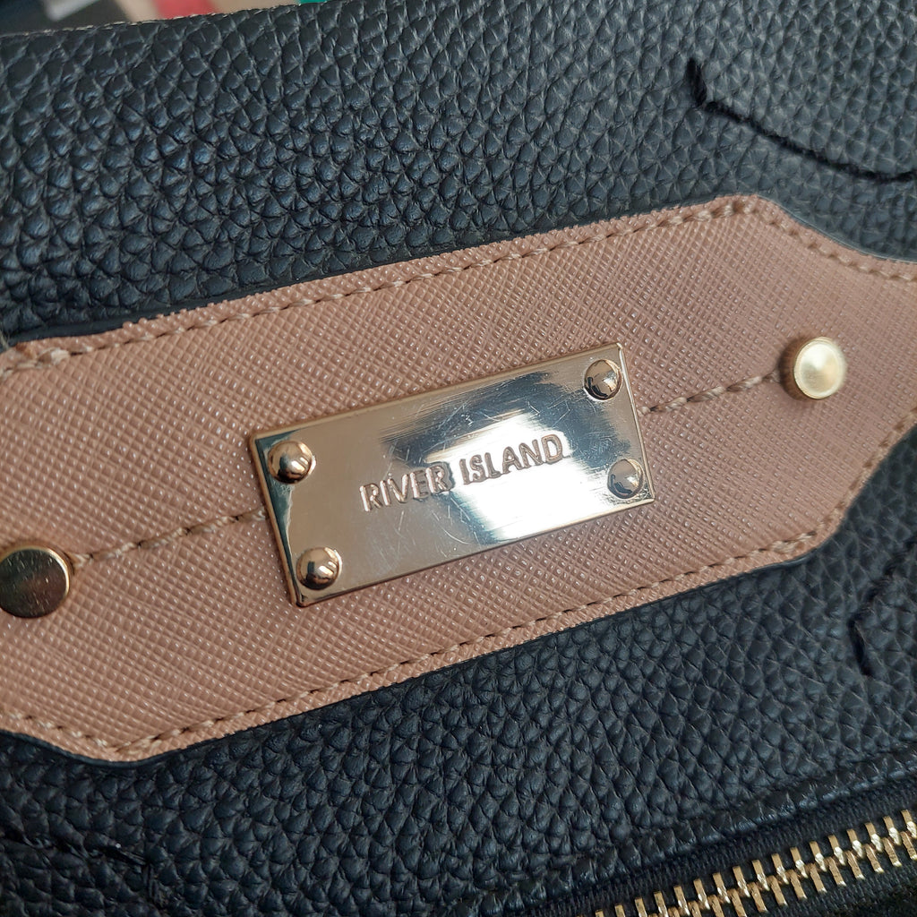 River Island Black Large Crossbody Bag | Pre Loved |