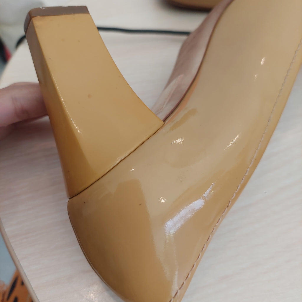 DIOR Beige Patent Leather Knot Pumps | Pre Loved |