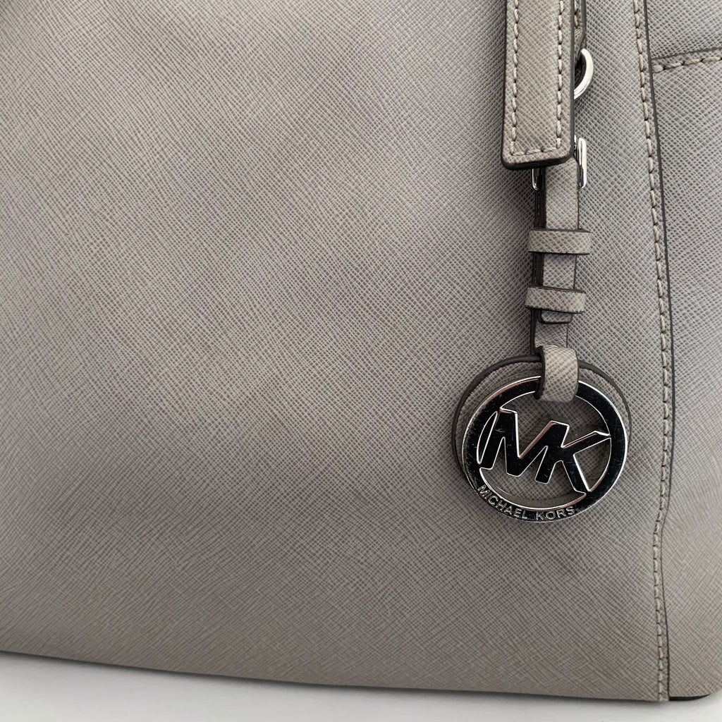 Michael Kors Light Grey Leather Zip Tote | Pre Loved |