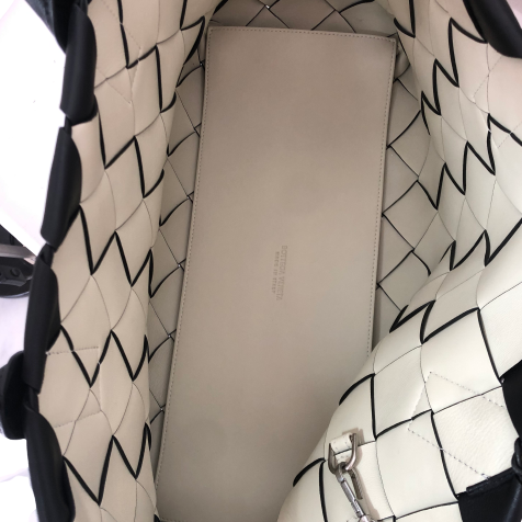 Bottega Veneta 'Maxi Cabat' Intrecciato Leather Tote | Like New |