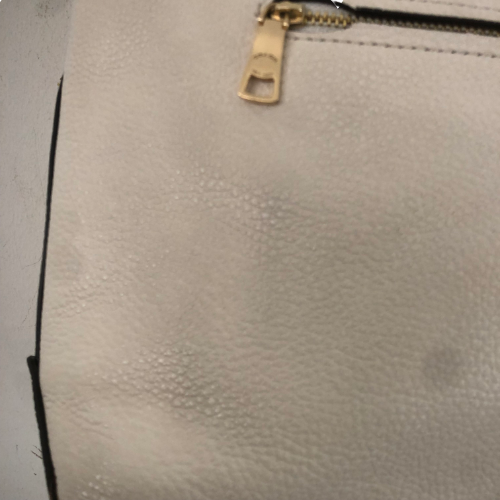 Coach White Pebbled Leather Shoulder Bag | Pre Loved |