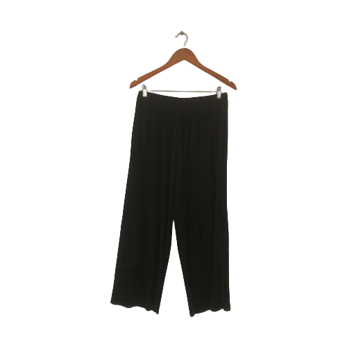 Uniqlo Black Pleated Pants | Gently Used | | Secret Stash